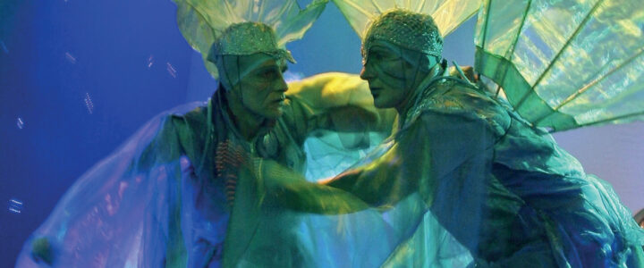 „In Blue” – spektakl plenerowy Teatru Akt