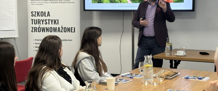 Jak ożywić turystykę w Regionie Jeziora Zegrzyńskiego? Branża uczy się pakietowania ofert i współpracy w obszarze turystyki zrównoważonej. Jak ożywić turystykę w Regionie Jeziora Zegrzyńskiego? Branża uczy się pakietowania ofert i współpracy w obszarze turystyki zrównoważonej.